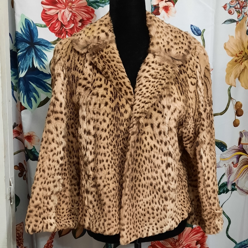 ~{Aldridge FF}~ Real fur bolero style jacket.